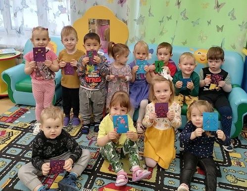 Занятие по лепке "Наряжаем ёлочку".