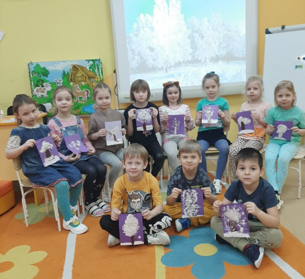 Развивающее занятие по рисованию "Иней на деревьях".