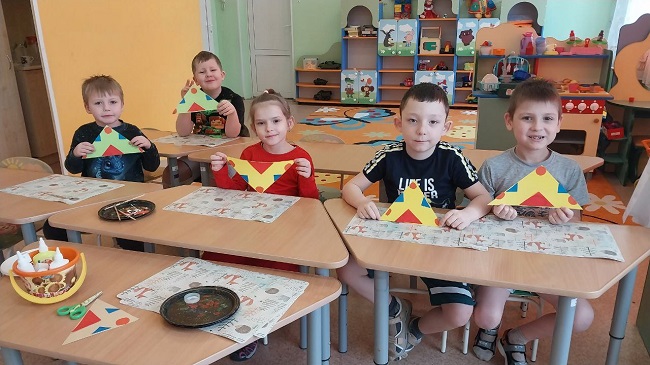 "Украсим платочек".