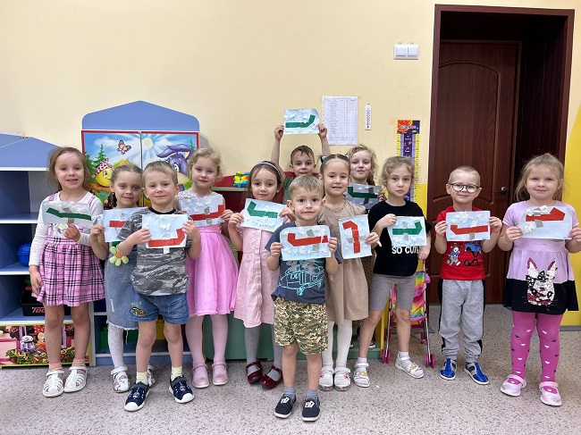 "Быстрокрылые самолёты".