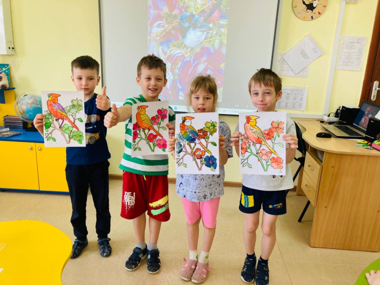 "Цветы и птица".