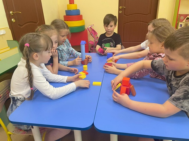 "Полёт в космос. Счёт в пределах 10.".