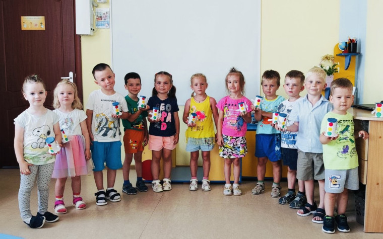 "Веселый светофорчик".