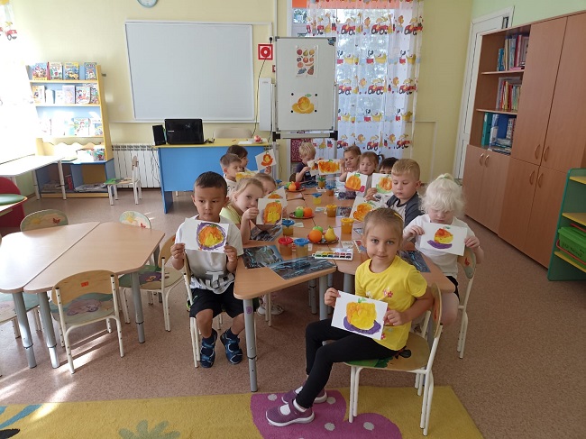 "Яблоко на тарелочке".