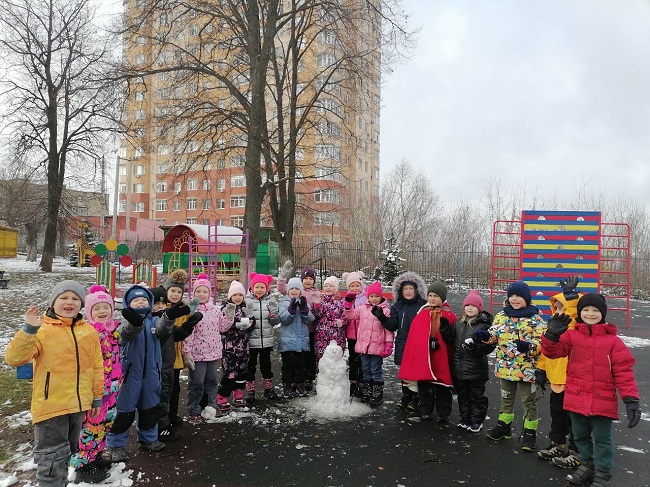 "Первый снег.Первый снеговик".