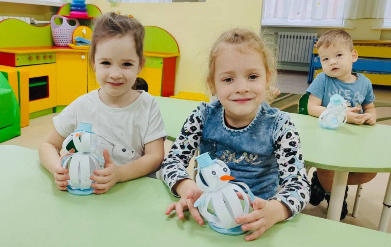"Снеговичок!".