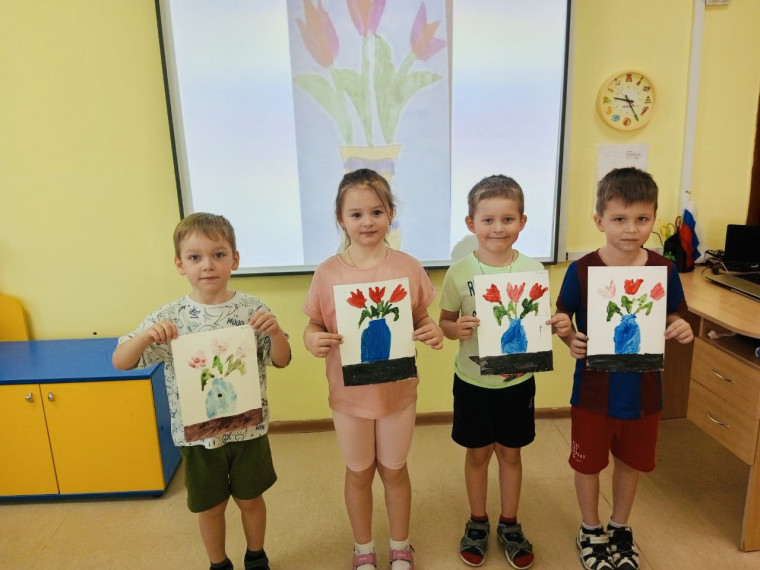 "Цветы в вазе".
